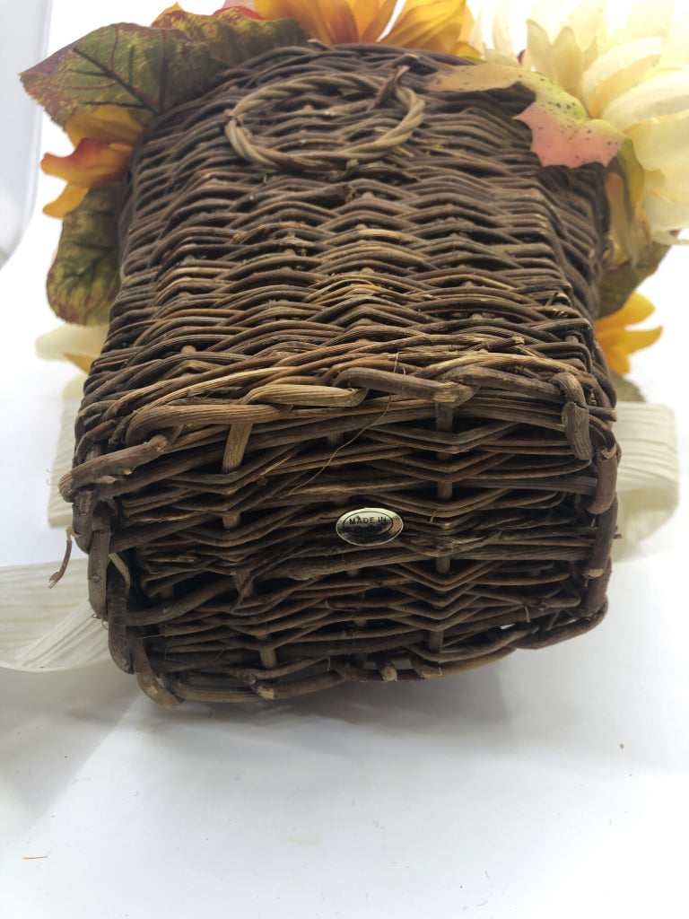 FALL FLOWERS IN BASKET WALL DECOR/DOOR HANGING.
