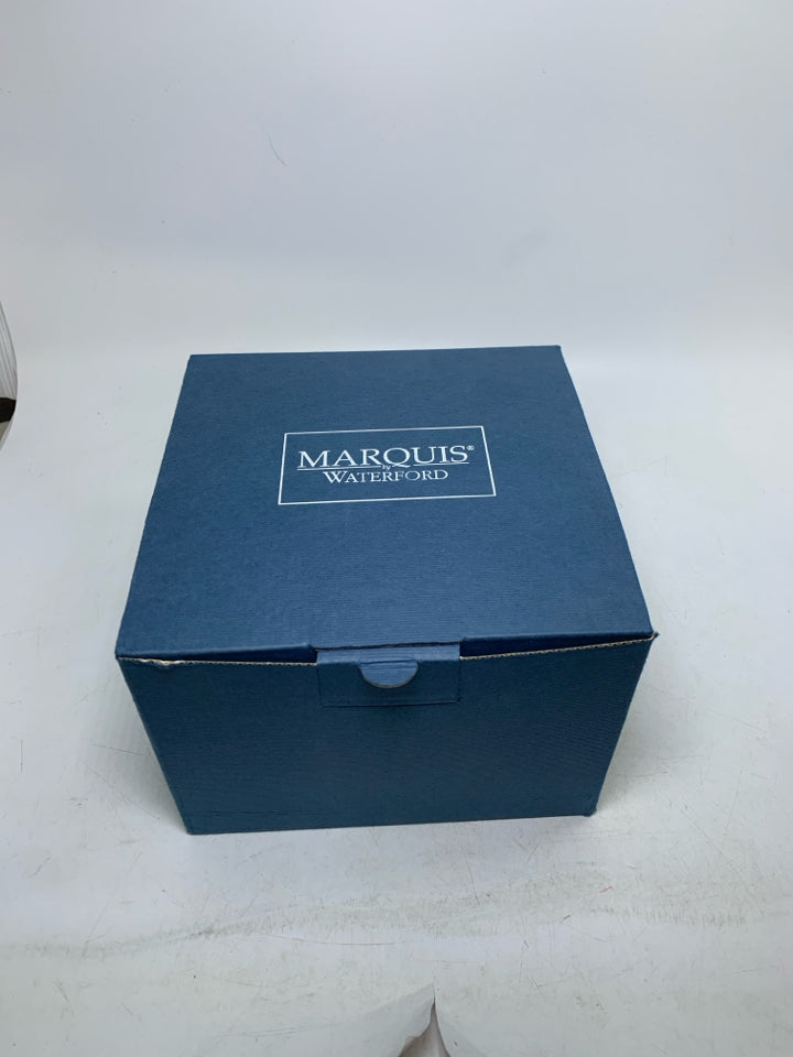 NIB WATERFORD MARQUIS ARABESQUE CRYSTAL FROSTED SCROLLS GLASS BOWL.