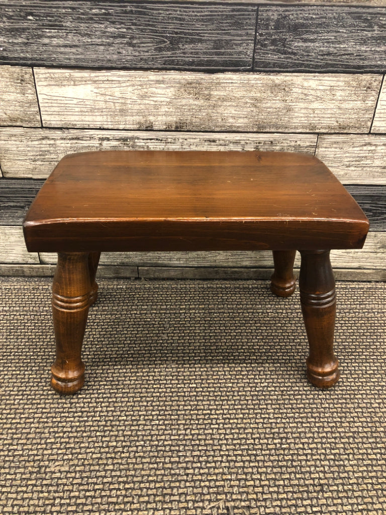 MOHAWK DRK BROWN FOOTREST.