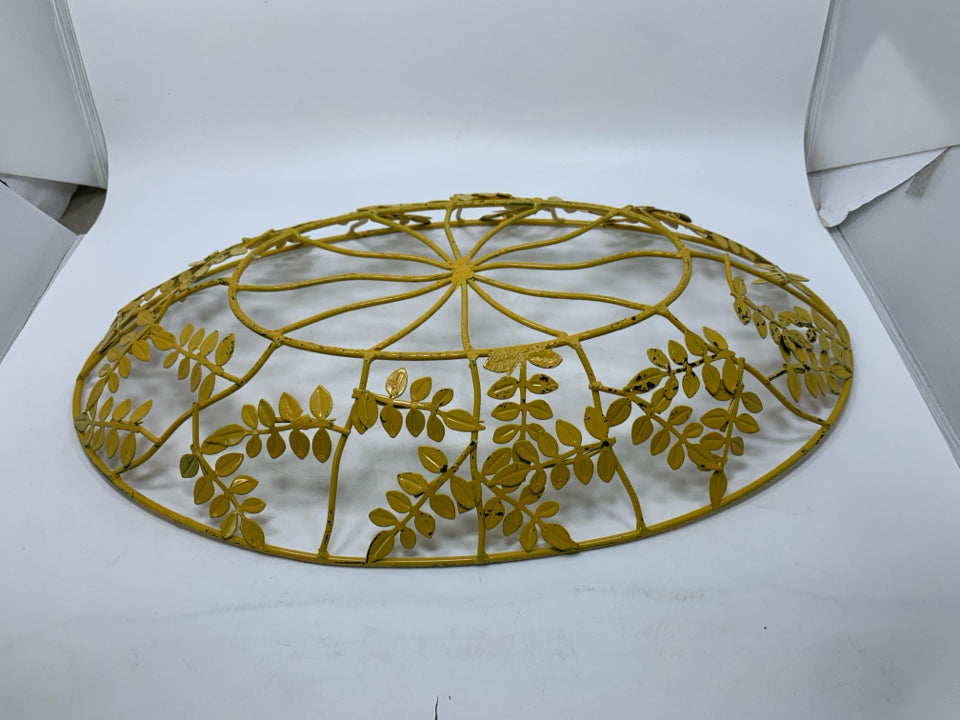 LARGE OVAL METAL BASKET.