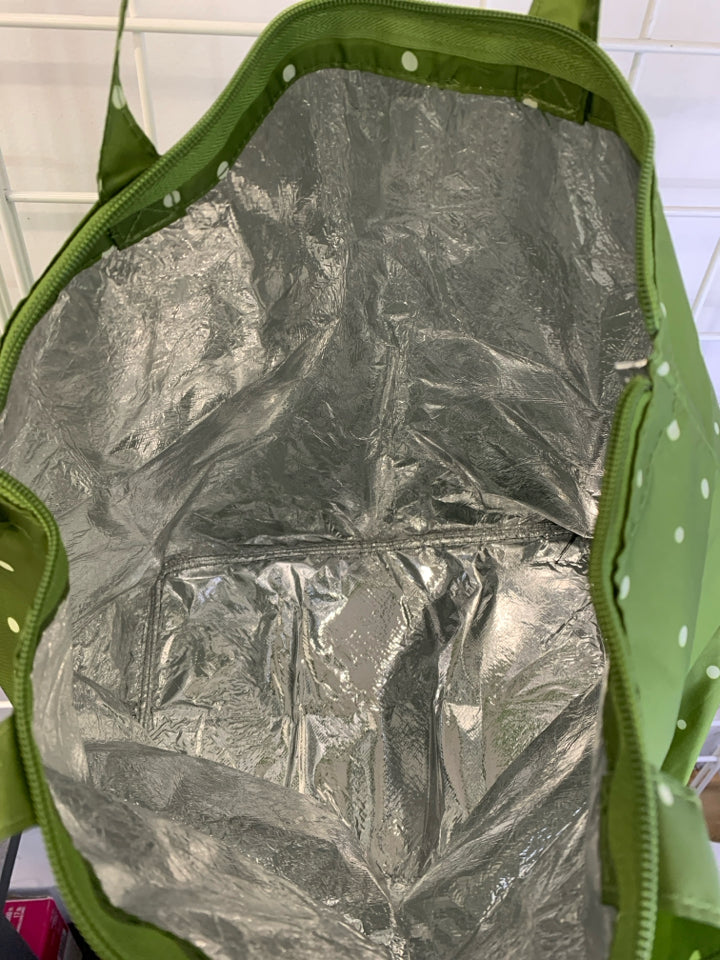 GREEN TEMPTATIONS FOLDING INSULATED FOOD STORAGE BAG.