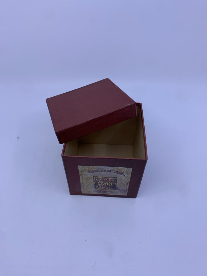 DAVIS OK BAKING SODA BOX.