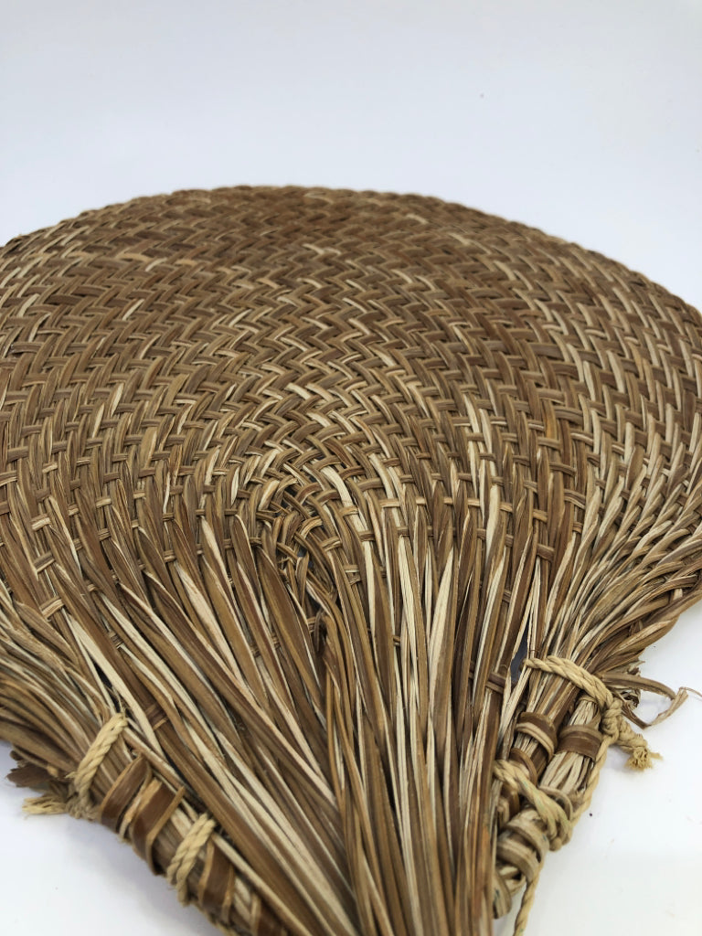 VTG WOVEN HAND FAN W/GREEN TIES.