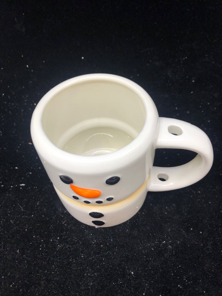 LARGE WHITE SNOWMAN MARSHMALLOW MUG.