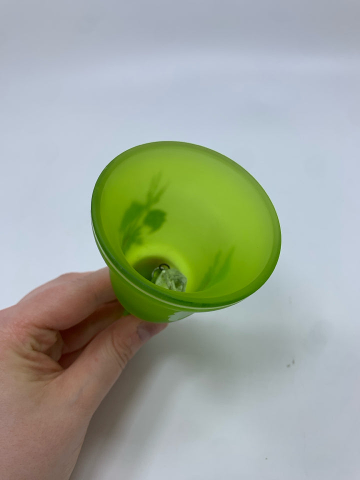 VTG GREEN MIST DAISY PAINTED BELL.