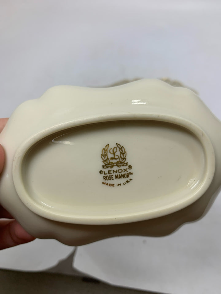 2 PC ROSE MANOR TRAYS W/ GOLD EDGES.