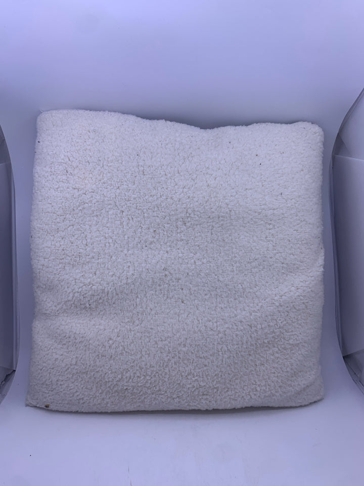 EDDIE BAUER BUFFALO PLAID, WHITE SHERPA PILLOW.