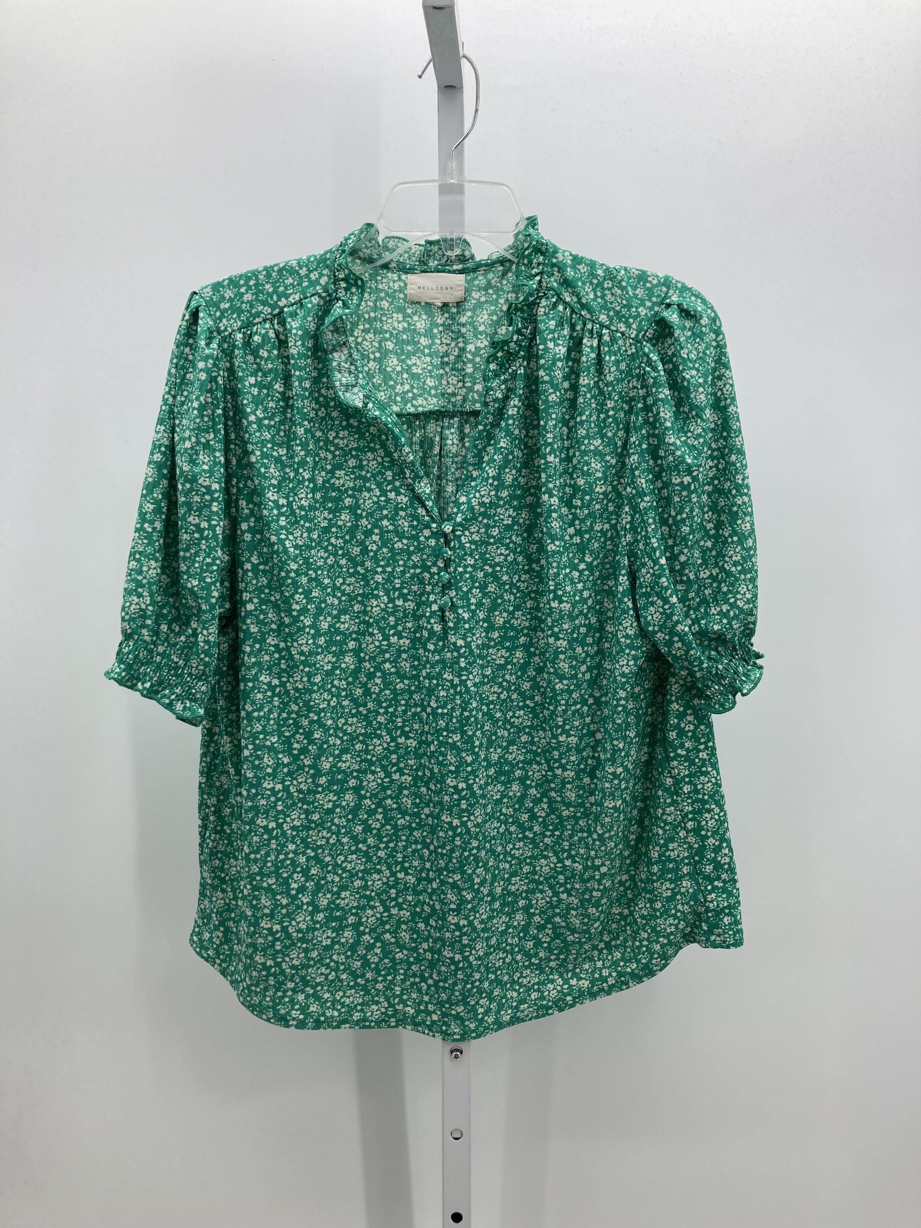 Mello Day Size Large Misses Short Sleeve Shirt