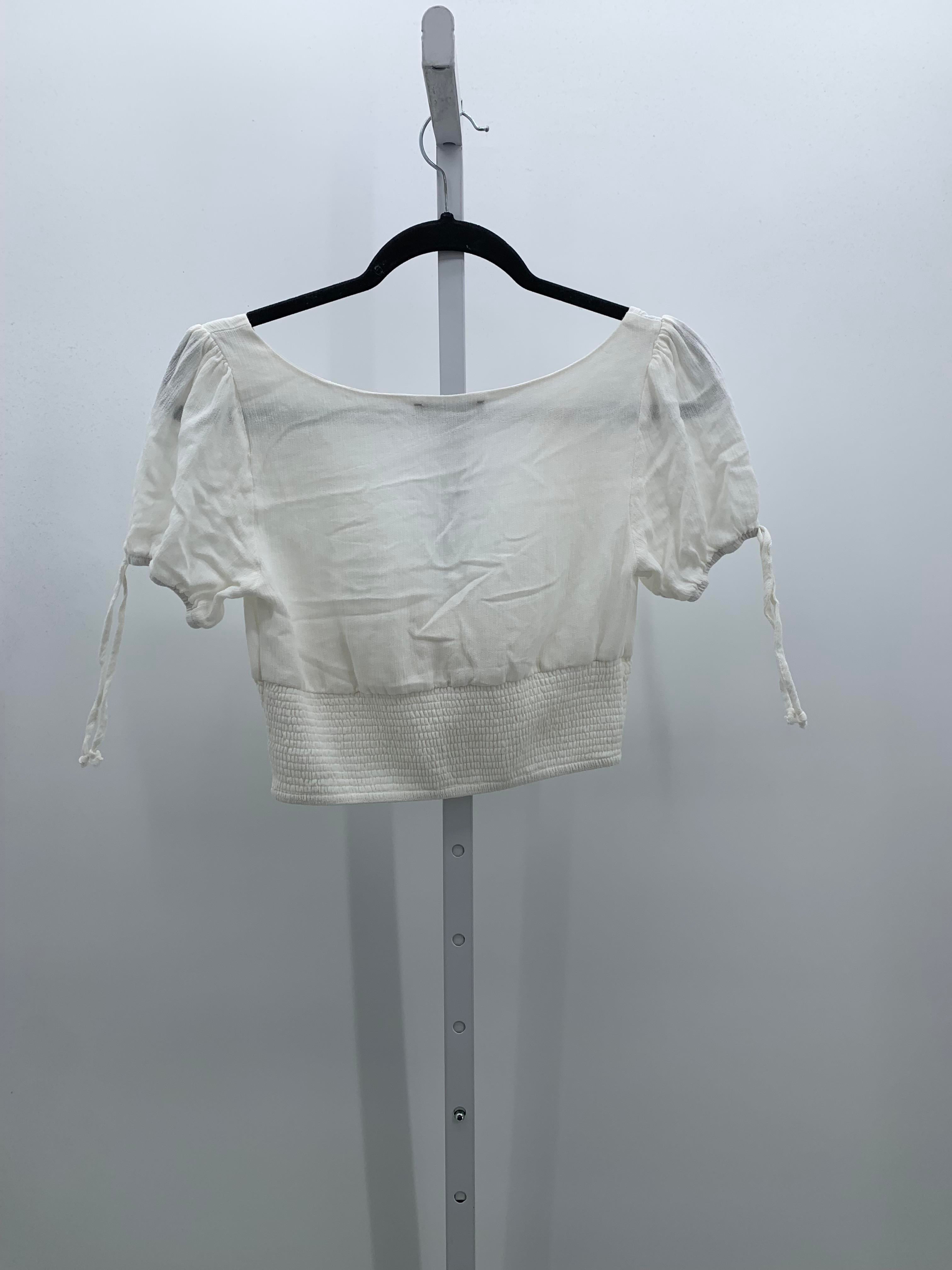 Kendall & Kylie Size X Small Juniors Short Sleeve Shirt