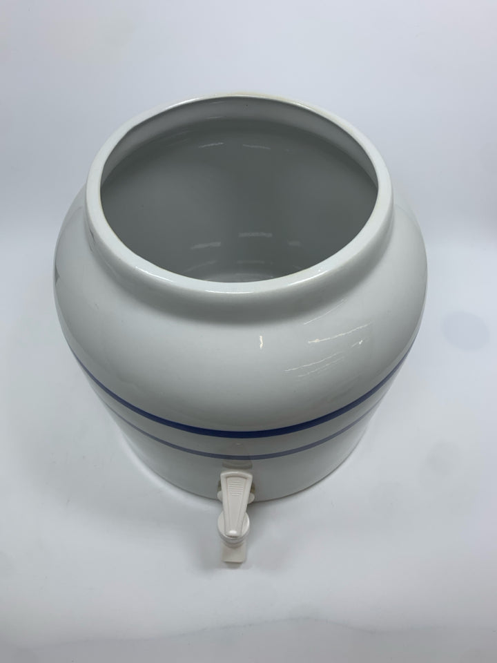 STONEWARE WATER DISPENSER JUG.
