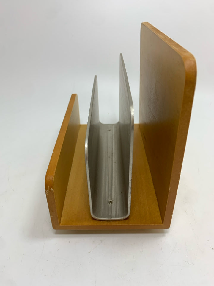 WOOD/METAL DESK MAIL ORGANIZER.