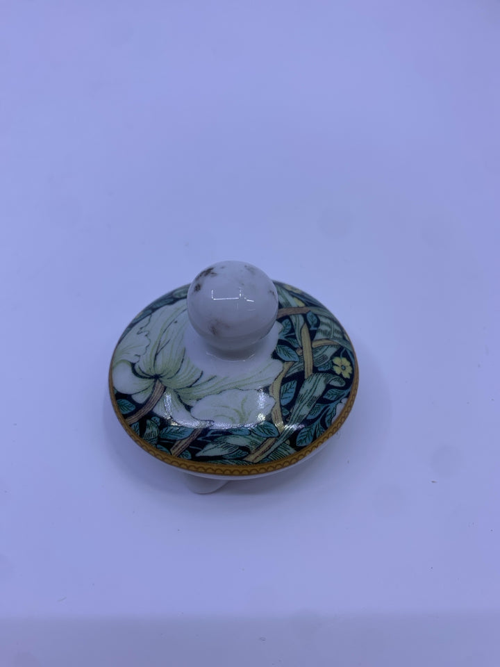 WILLIAM MORRIS TEA FOR ONE SET- WHITE/GREEN FLOWERS.