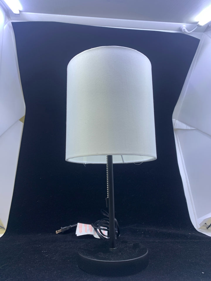 SMALL BLACK TABLE LAMP W/ WHITE SHADE.