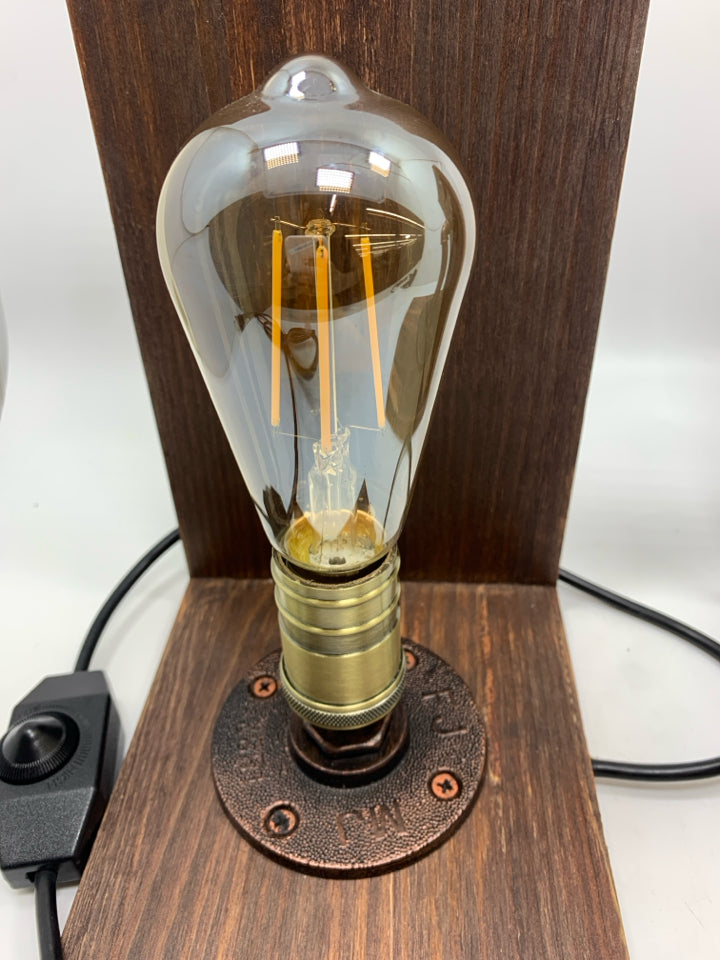 2PC INDUSTRIAL BOOK-END LAMP.
