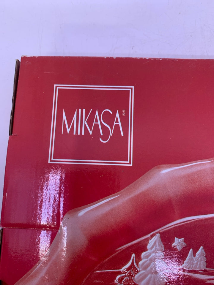 MIKASA HOLIDAY SILENT NIGHT GLASS SERVER.