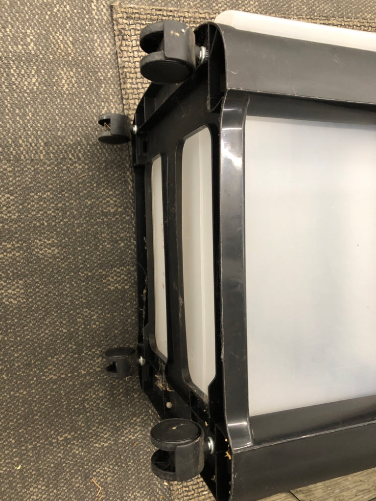 3-DRAWER STERI-LIGHT ORGANIZER.