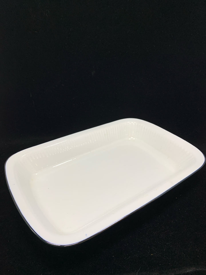DANSK RECTANGLE BAKING DISH W/BLUE RIM.
