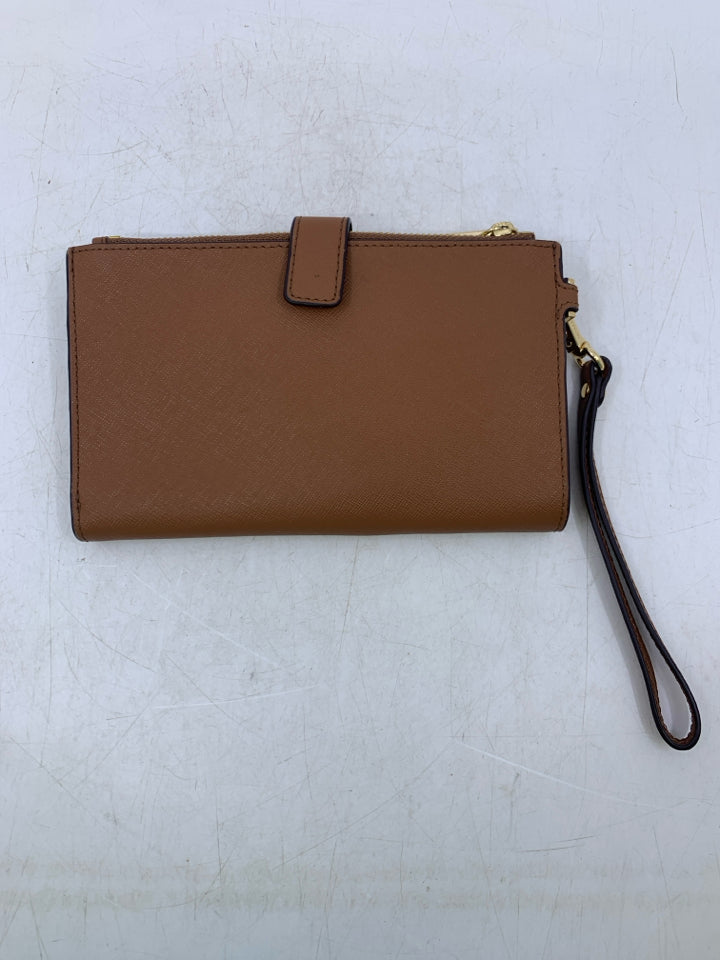 Michael Kors Jet Set Smartphone Wristlet Wallet