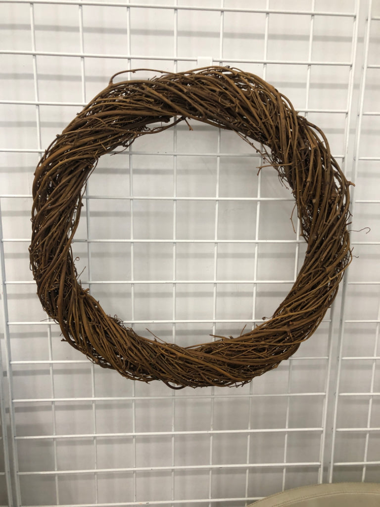 TWIG WREATH.