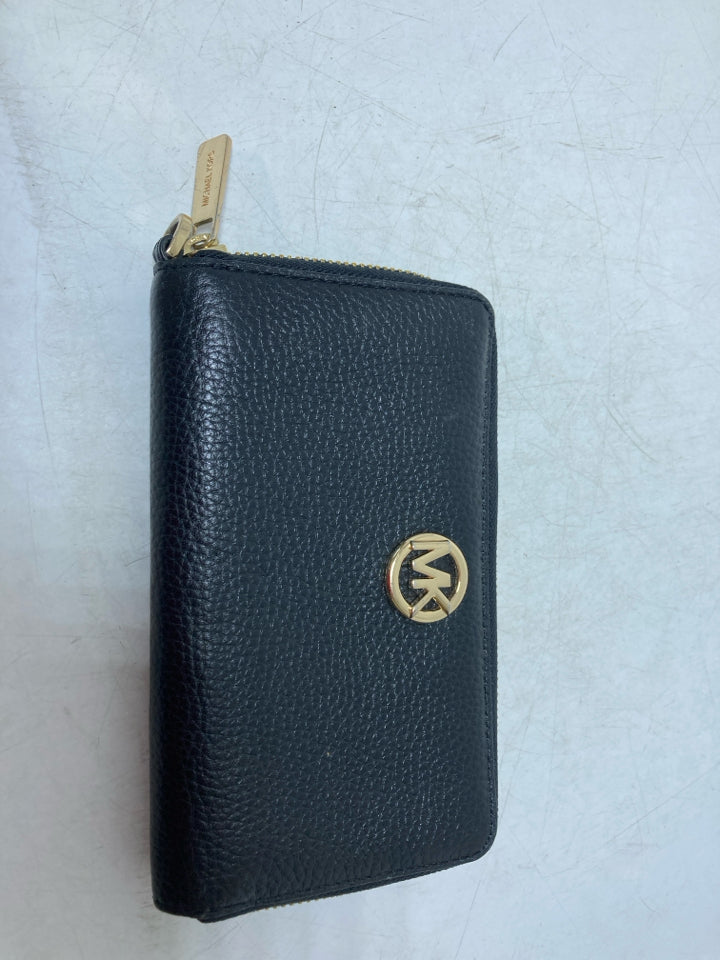 Michael Kors Fulton Pebbled Smartphone Wallet *No Wristlet Strap