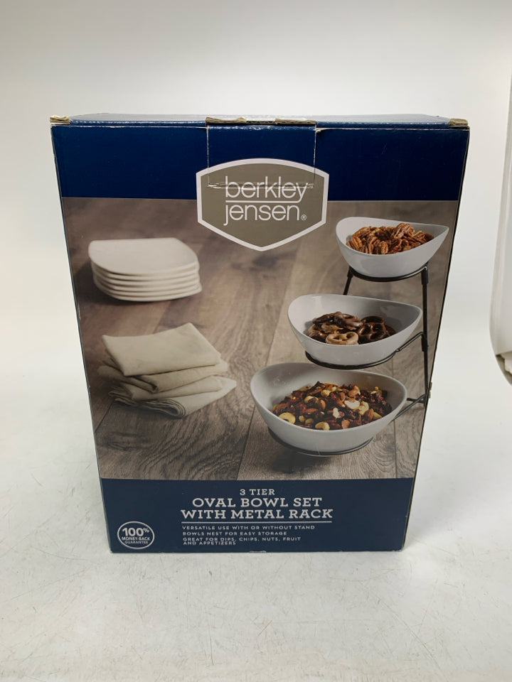 BERKLEY JENSON 3 TIER OVAL BOWL SET W/ RACK IN BOX.