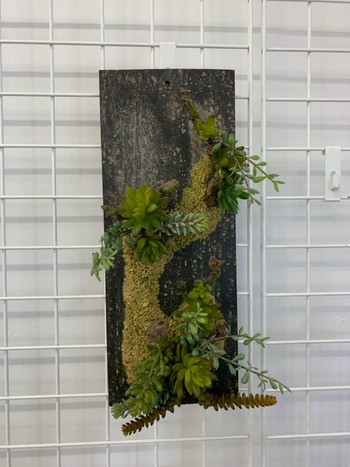 FAUX SUCCULENTS WOOD WALL-HANGING.