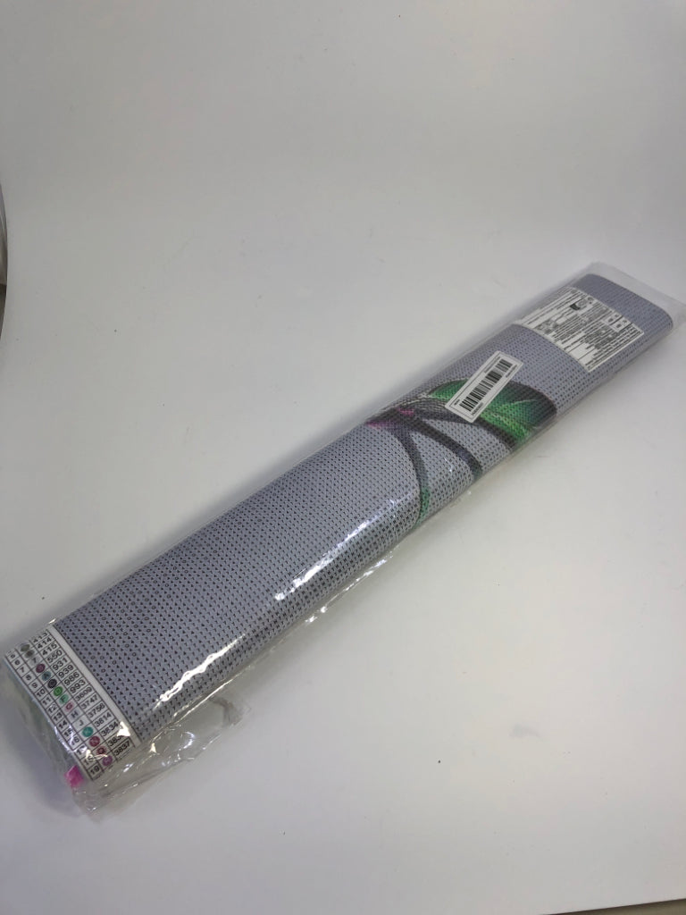 NIP CHERRY DIAMOND ART.