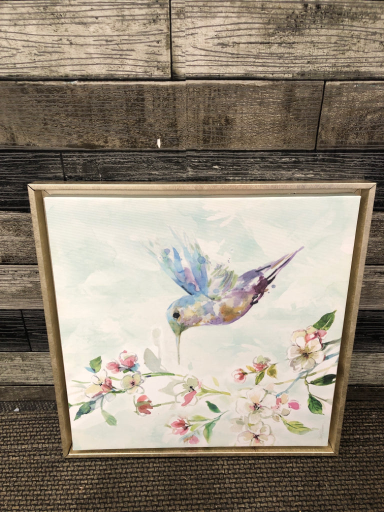 HUMMINGBIRD FRAMED CANVAS.
