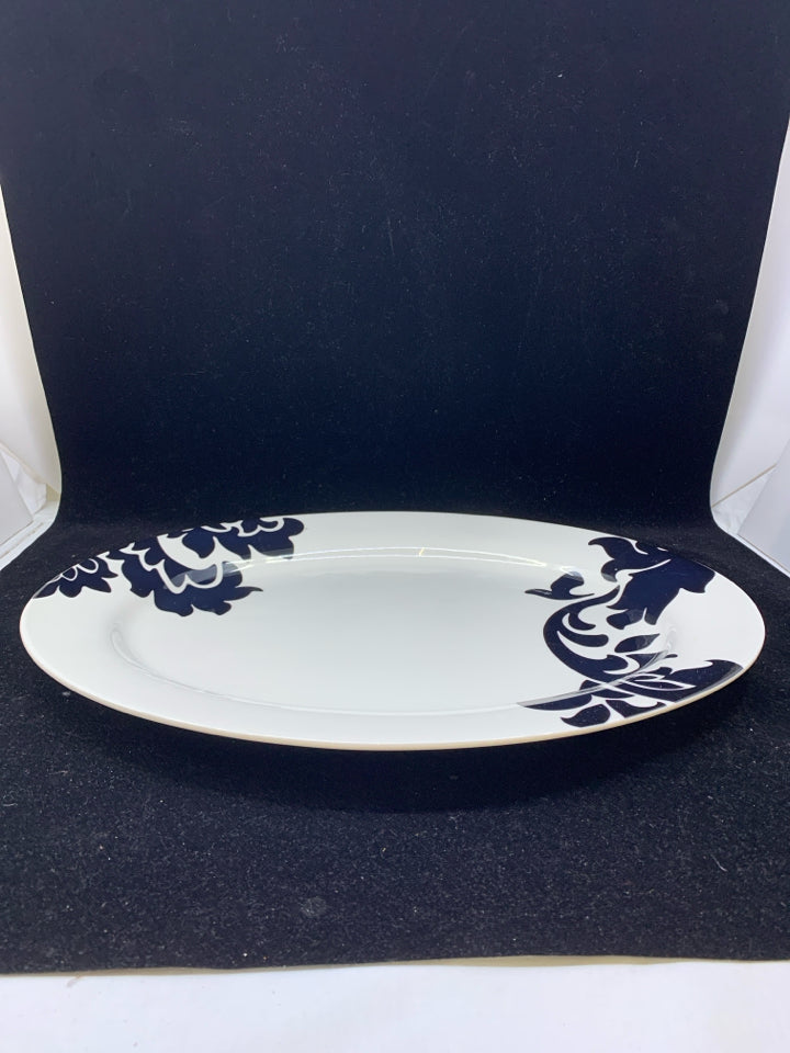 12PC WHITE/BLACK FLOWERS DINNER SVC FOR 4.