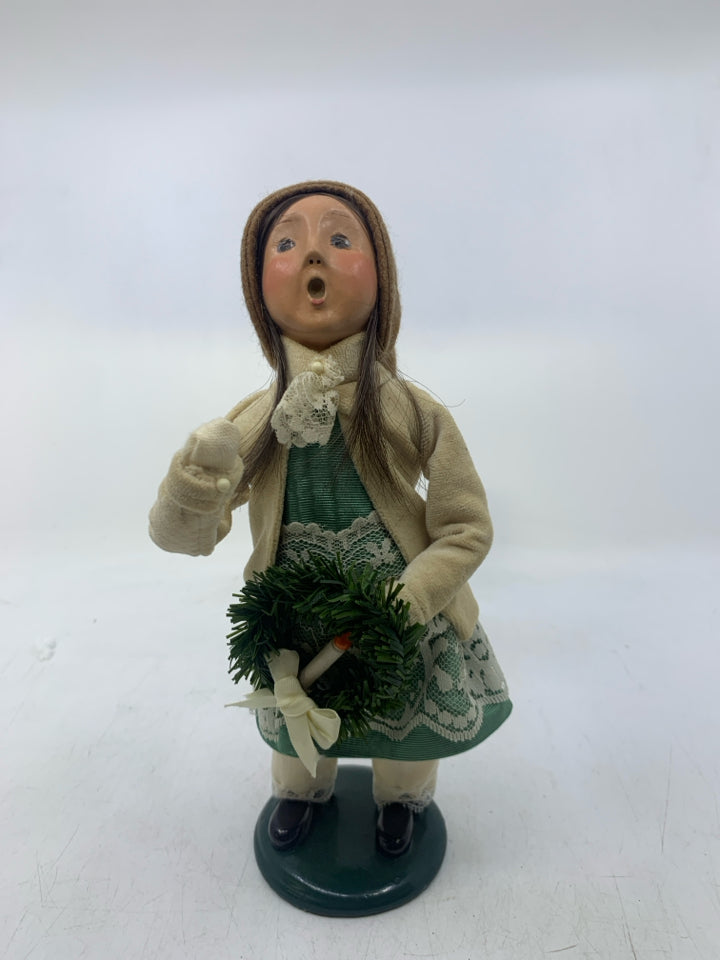 1997 BYERS' CHOICE GIRL WITH WREATH.