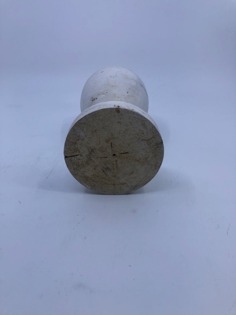 DISTRESSED CHESS PIECE DECOR FINIAL.