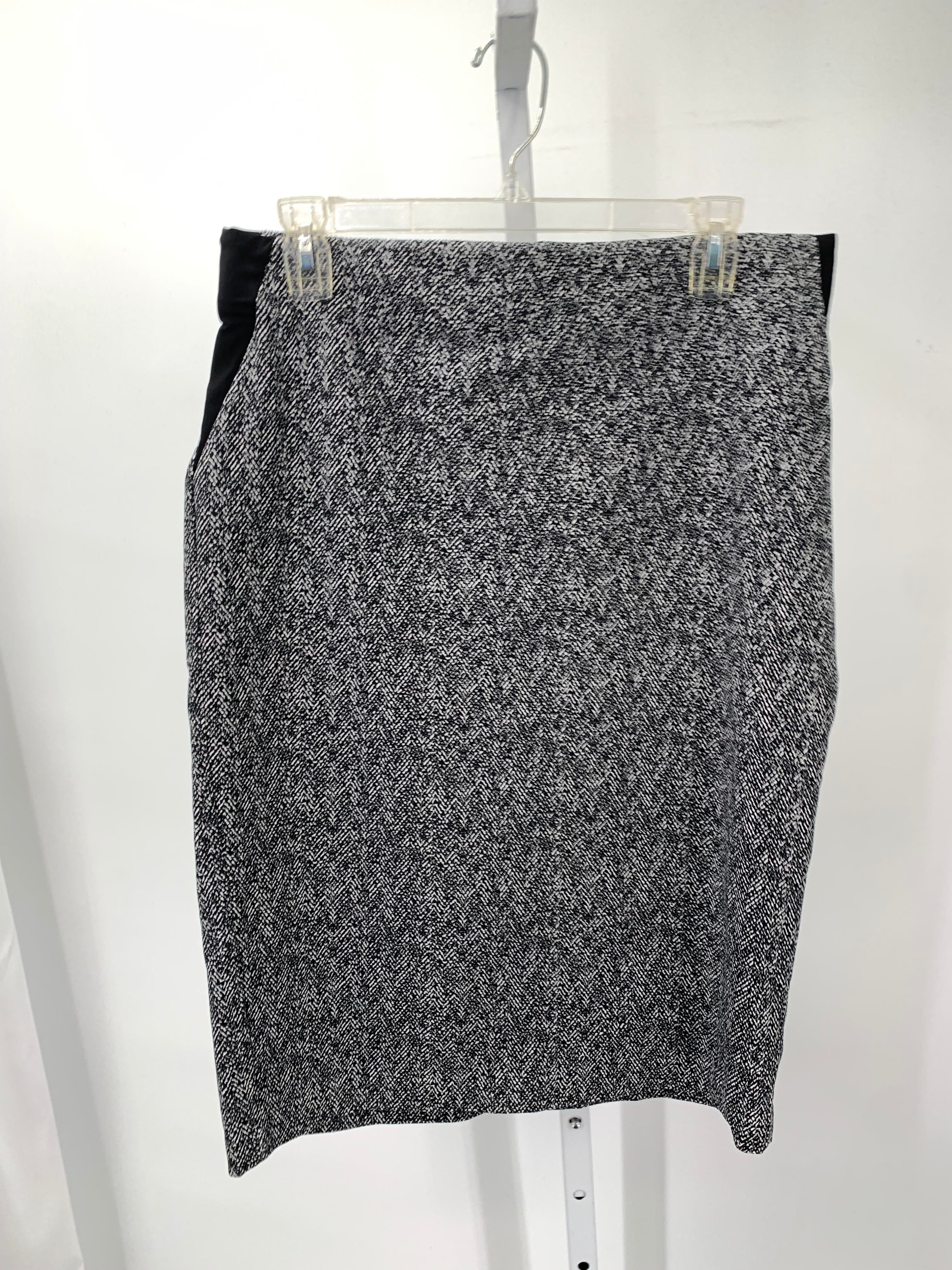 Lila Rose Size 10 Misses Skirt