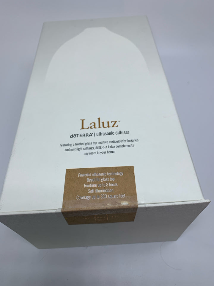 NIB LALUZ ULTRASONIC GLASS DIFFUSER.