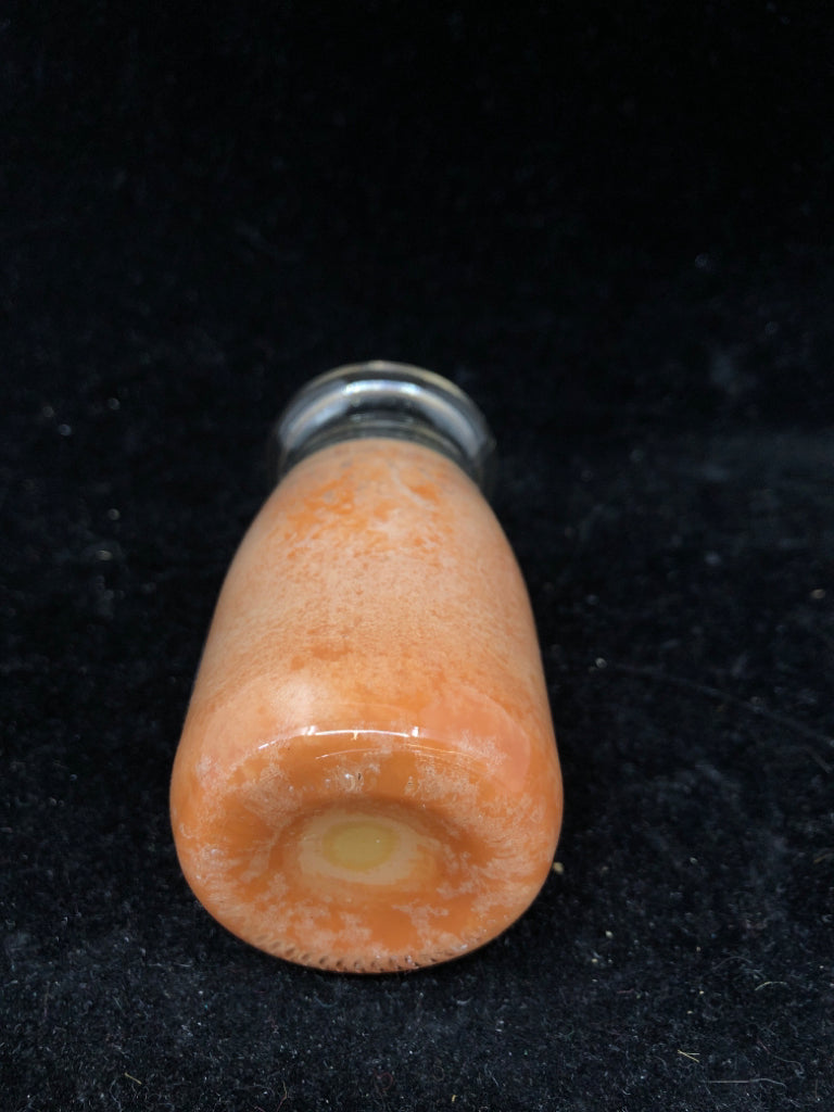 SMALL PUMPKIN JUICE CANDLE.