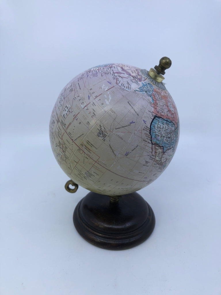 SMALL WOOD BASE DESK GLOBE.