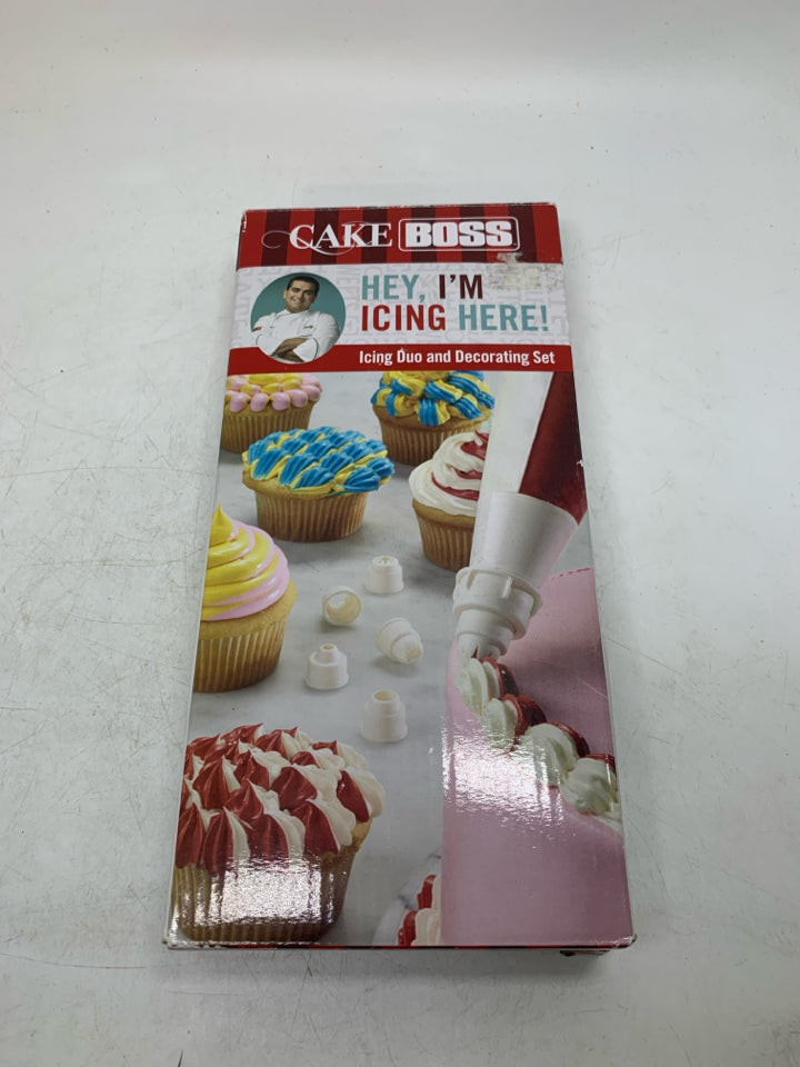 NIB CAKE BOSS ICING DUO & DECORATING KIT.