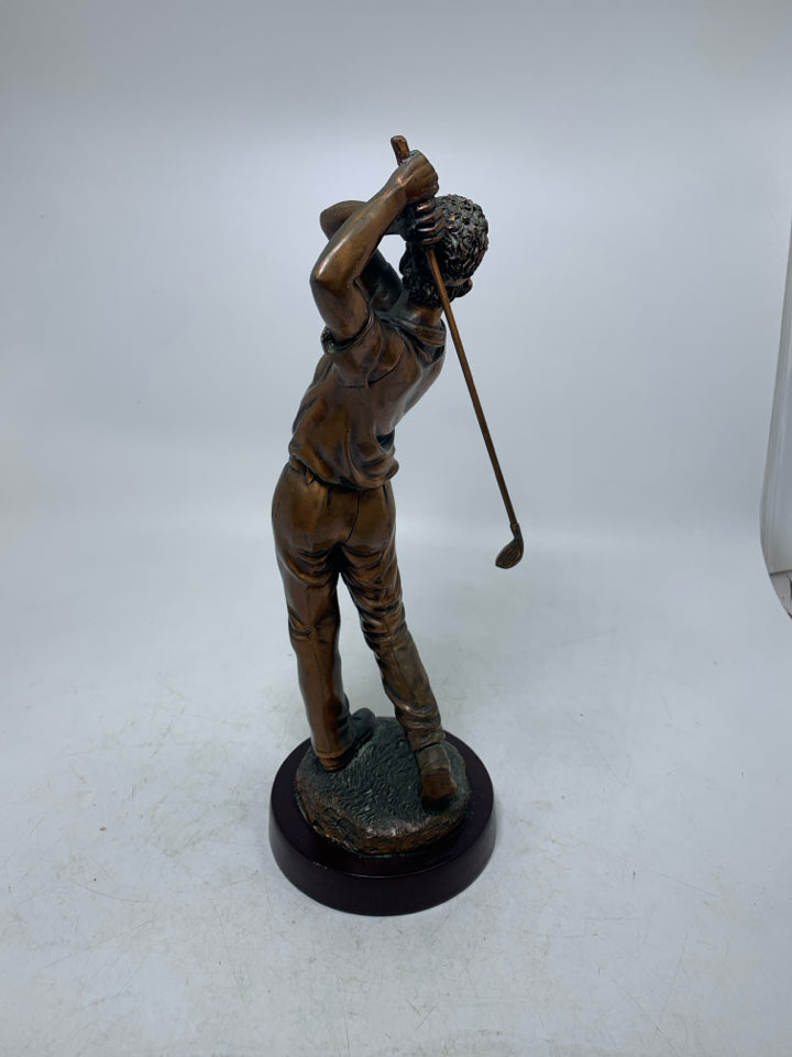 METAL GOLFER SWINGING CLUB FIGURINE.