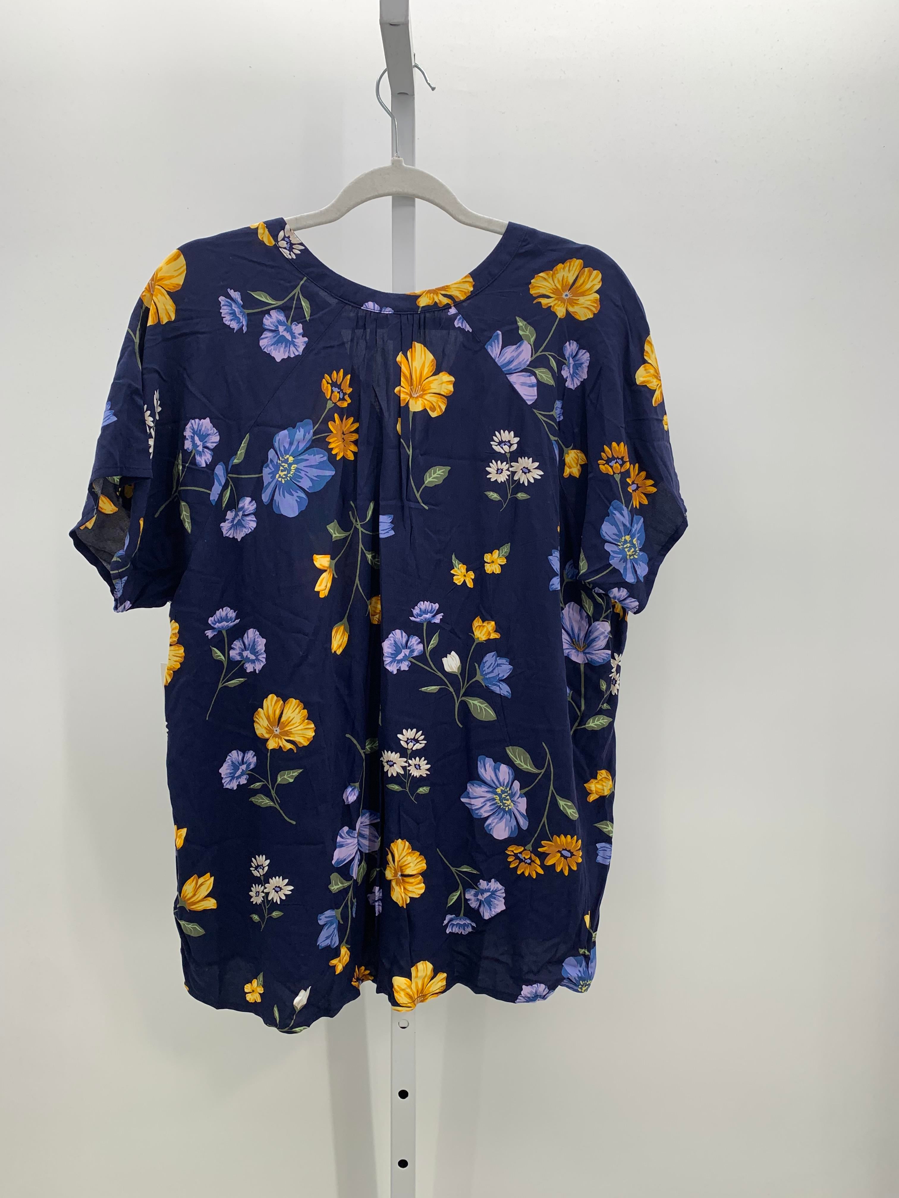 Old Navy Size Extra Large Misses Short Sleeve Shirt
