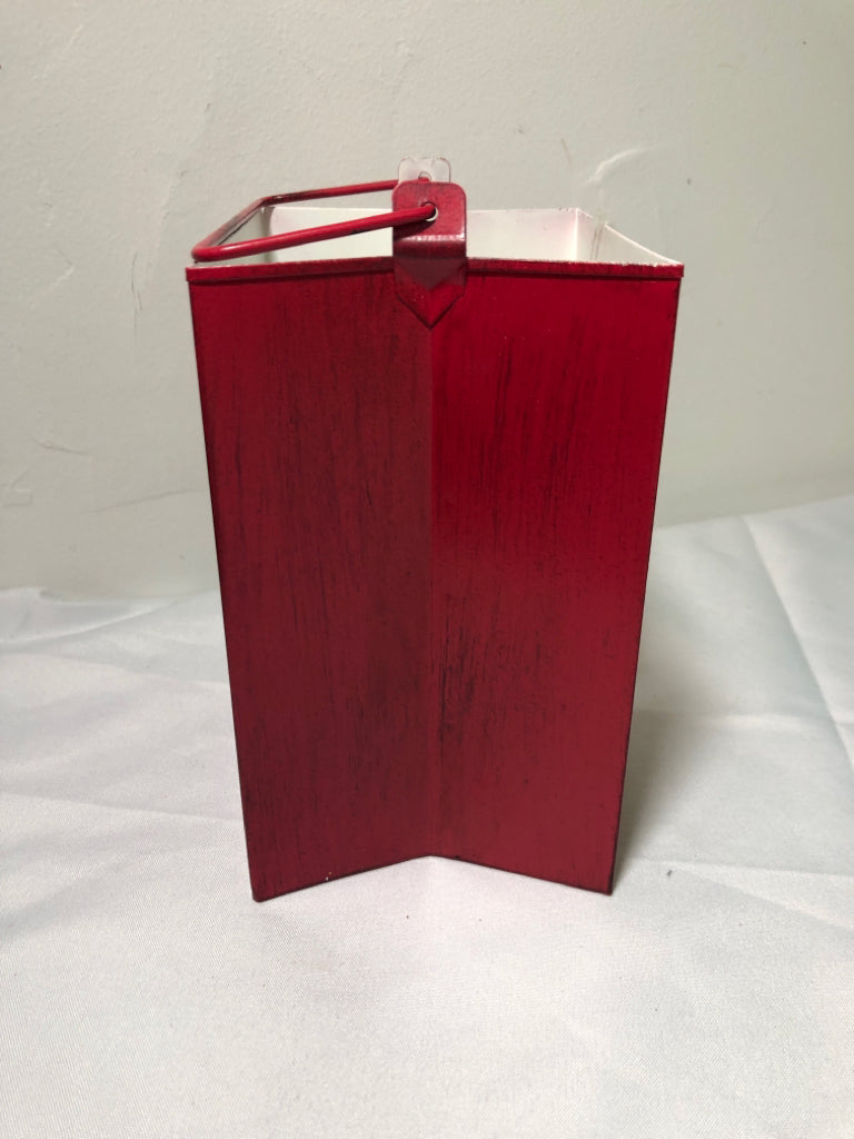 RED REINDEER METAL BUCKET, 7" X 4" X 5"