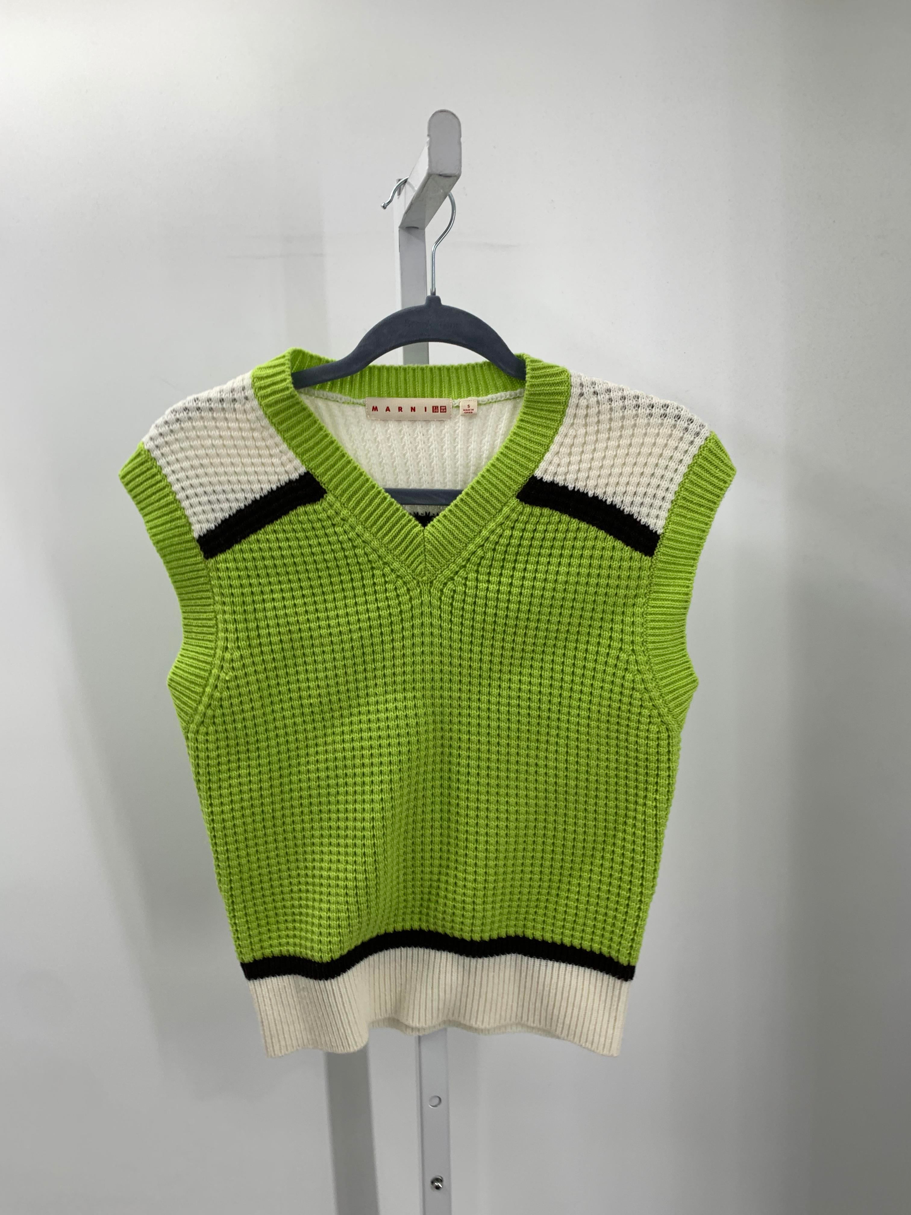 Uniqlo Size Small Juniors Vest