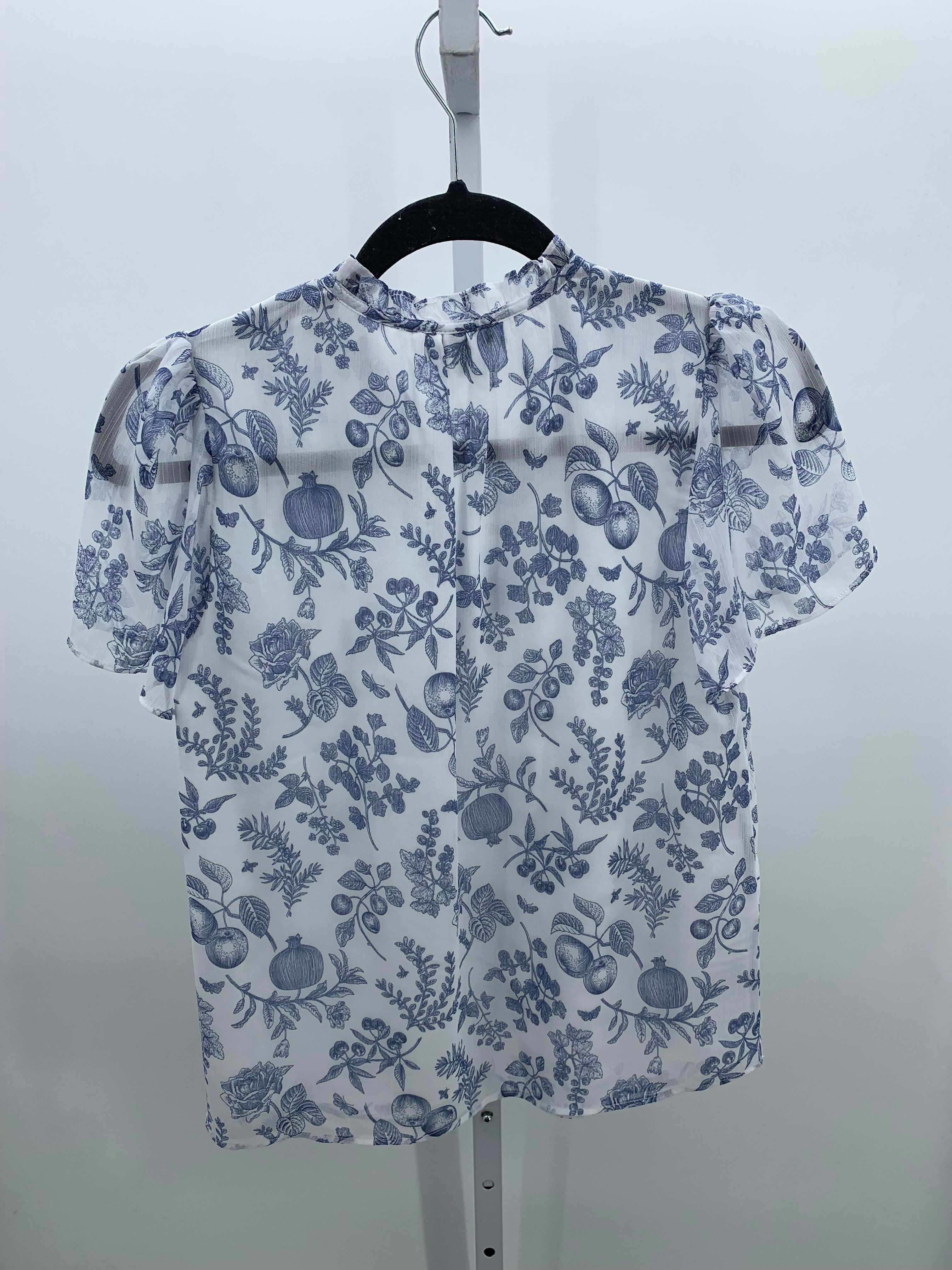 Size X Small Misses Short Sleeve Shirt