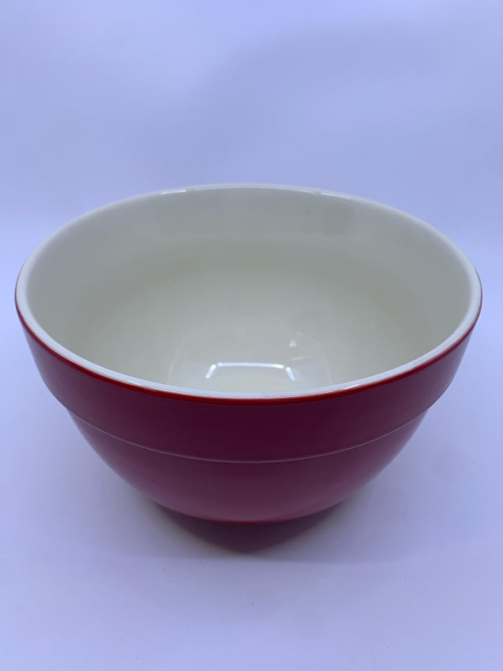CERAMIC RED CUISINE COMPANY MIXING BOWL.