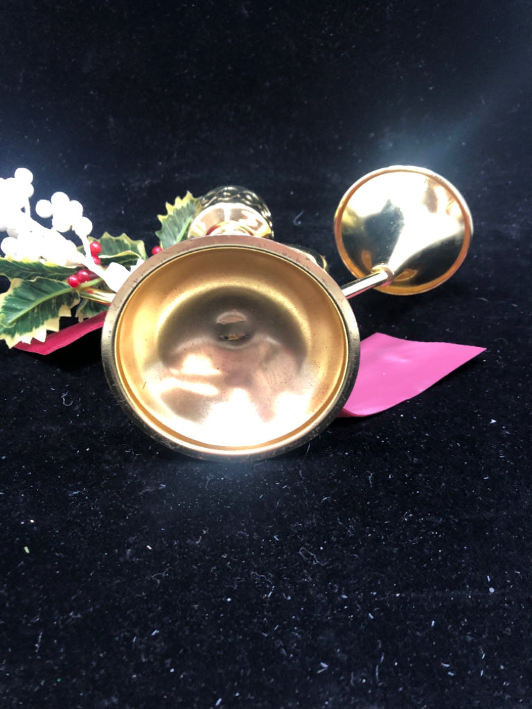 GOLD HORN CANDLE HOLDER W/WHITE BERRIES.