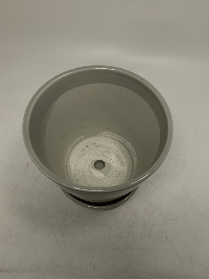 LIGHT GREY CERAMIC PLANTER W/ DRIP PLATE.