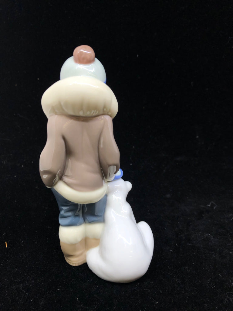 LLADRO LITTLE BOY W POLAR BEAR.