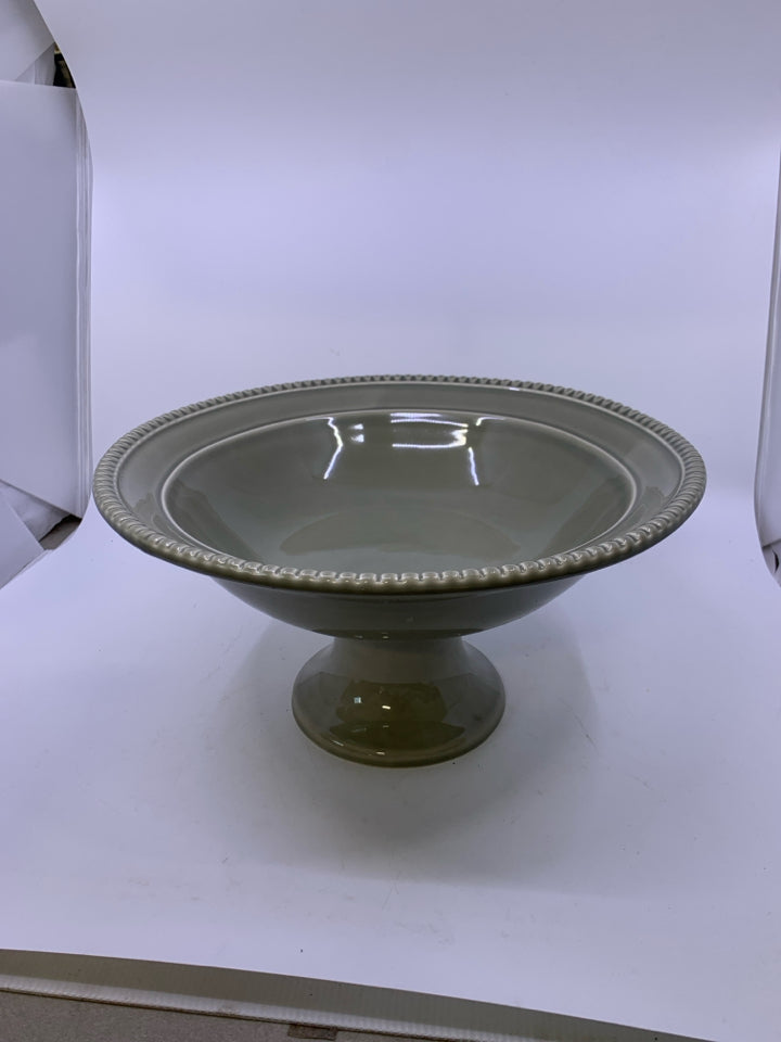 FOOTED CENTERPIECE BOWL.