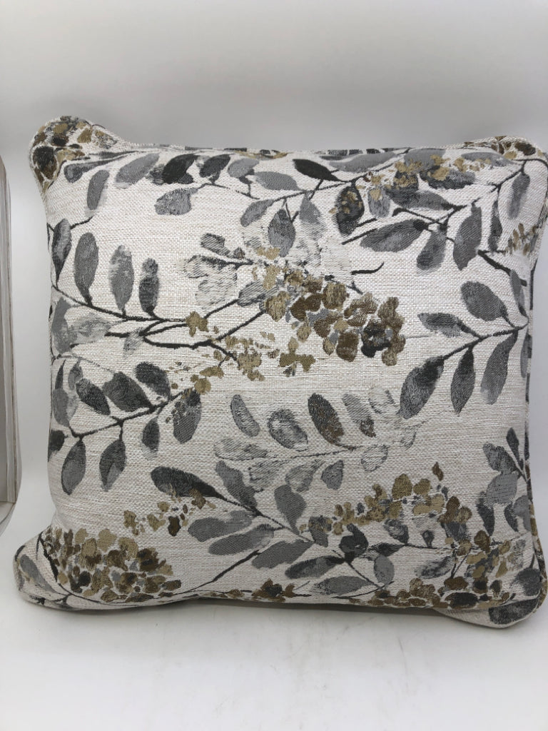 SILVER SQUARE PILLOW W LEAF PATTERN.