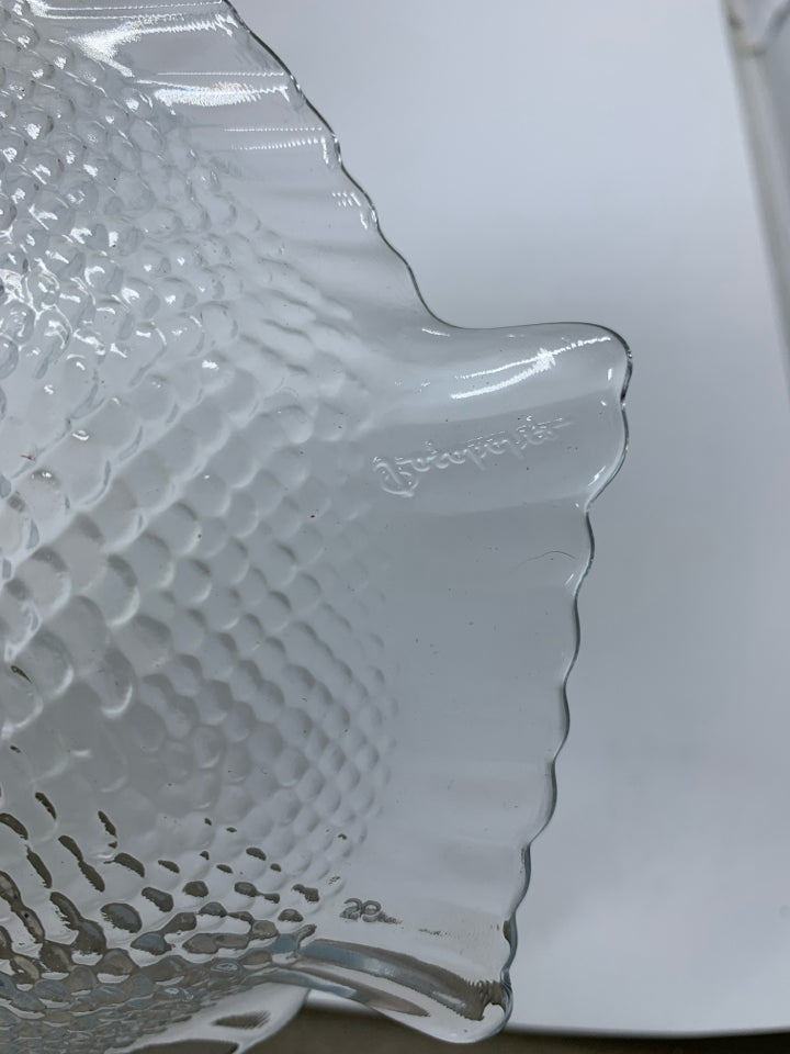 3 PC CLEAR GLASS TEXTURE FISH SHAPED PLATES.