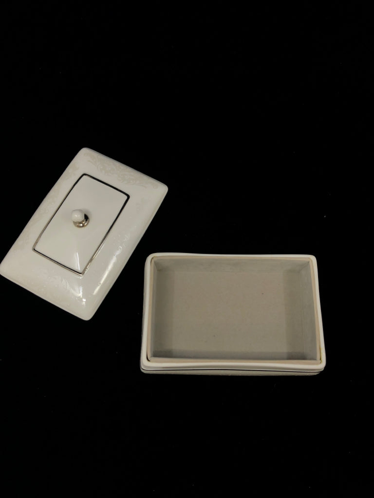 LENOX OPAL INNOCENCE PORCELAIN TRINKET/JEWELRY BOX.