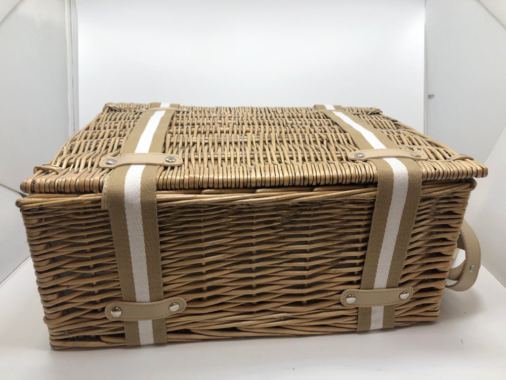 WICKER PICNIC BASKET KIT W/SVC FOR 2.
